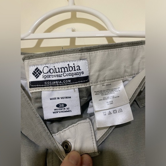 Columbia Dark Khaki Beige Cargo  Pants size 38 lots of pockets concealed pockets - Picture 9 of 16
